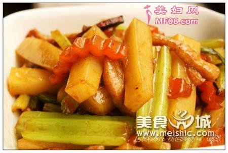 芹菜炒年糕的做法