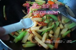 芹菜炒年糕步骤14