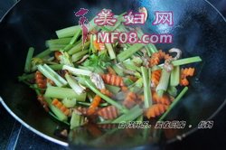 芹菜炒年糕步骤9
