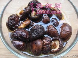 鲜虾百花酿冬菇步骤1
