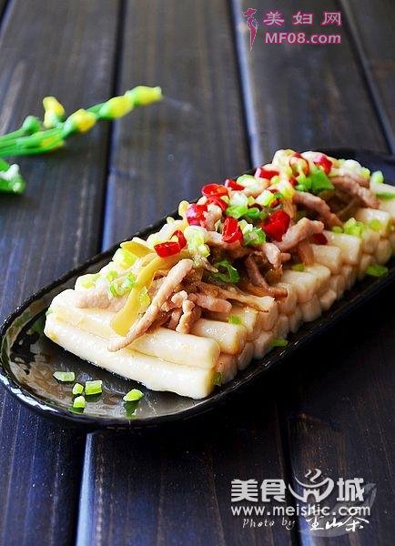 榨菜肉丝炒年糕的做法
