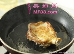 茶香煎鸡腿步骤6