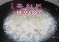 腊肉豆丝煮糍粑步骤7