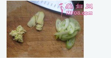 叉烧饭步骤2