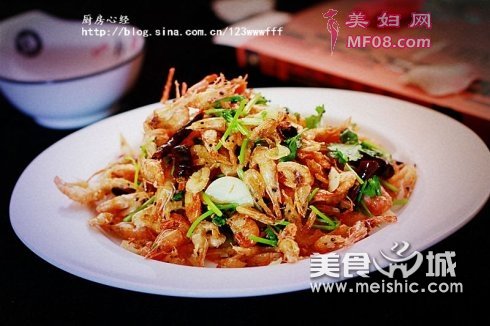 辣炒小河虾的做法