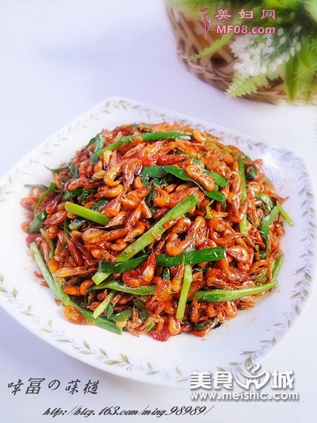 韭菜炒河虾
