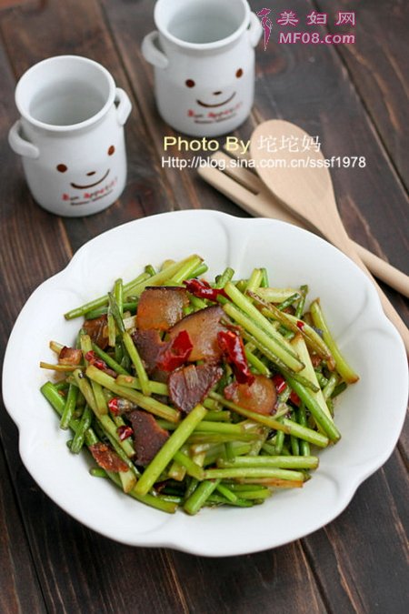 蒜苗炒腊肉