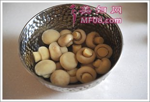 蚝汁口蘑荷兰豆
