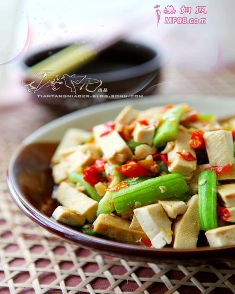 双椒烩丝瓜豆干2