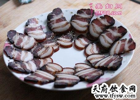 酱肉蒸蛋