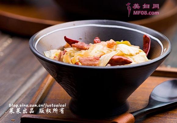 干锅培根手撕包菜