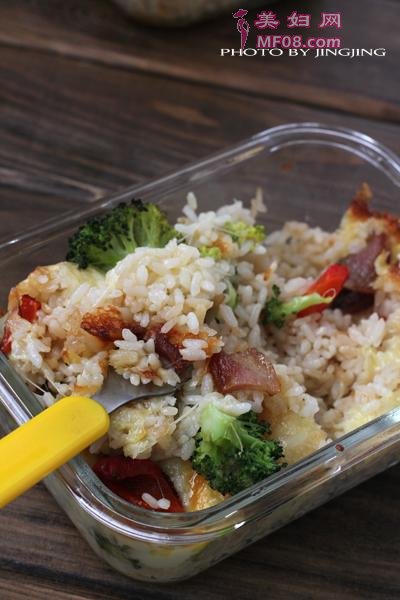 鲜蔬腊肉焗饭