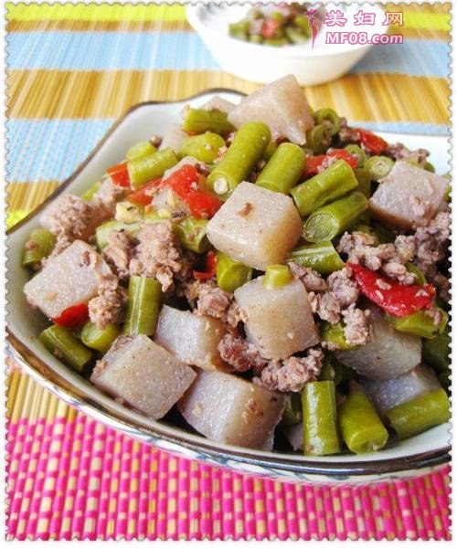 剁椒肉末酸豆角炒魔芋