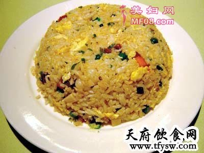 咸蛋黄炒饭的做法