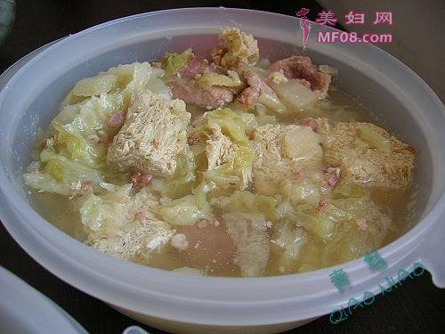 排骨炖冻豆腐