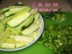 醋溜青椒的做法