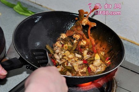 山椒爆脆肠步骤12