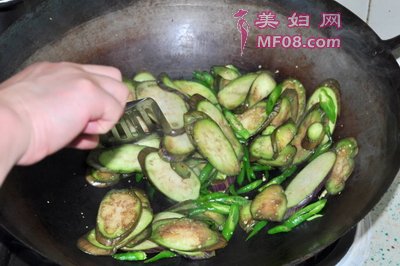 干煸茄子步骤6