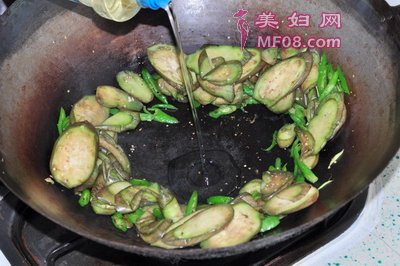 干煸茄子步骤7