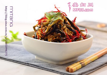 椒香果仁茄丝