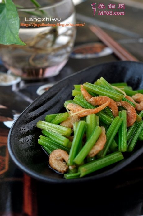 凉拌海米芹菜