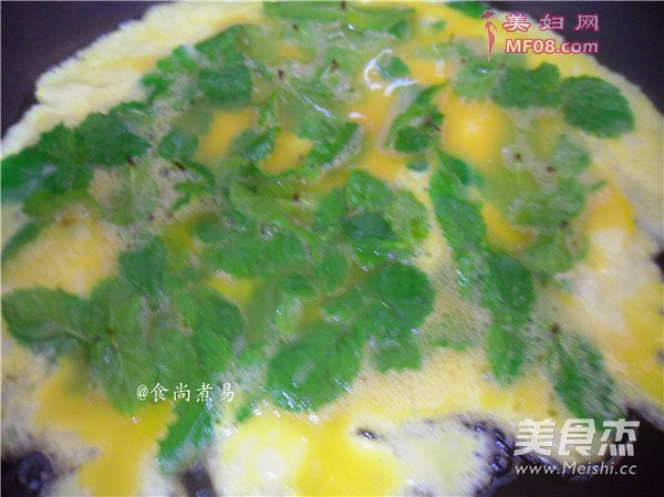 #苏珀尔季度奖薄荷煎蛋#的做法