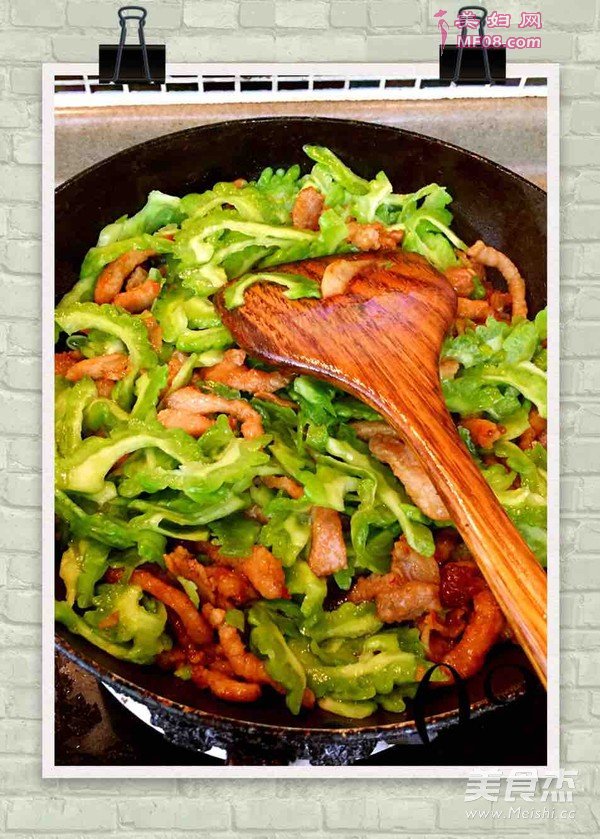 苦瓜炒肉的做法