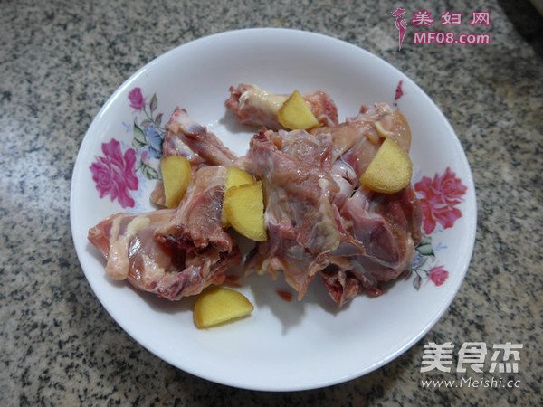 油炸鸡骨架的做法