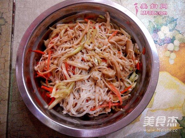 针菇酱牛肉的做法