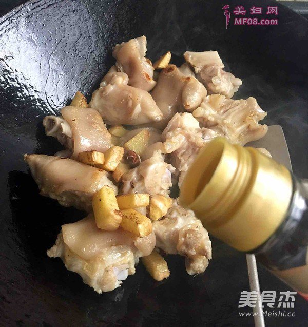 黄豆猪脚姜的做法