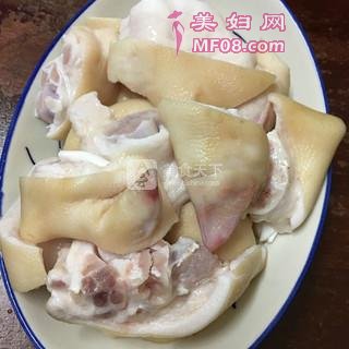 花生炖猪蹄