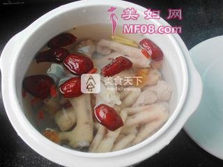 红枣当归炖鸡脚