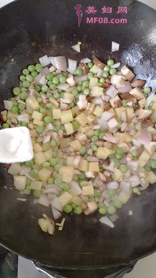 豌豆炒杂蔬