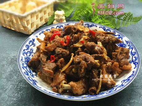 酸子姜焖青头鸭