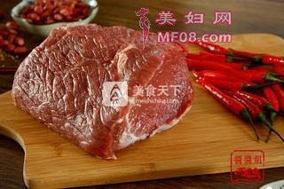 手工自制香辣豆鼓牛肉酱的做法步骤：2
