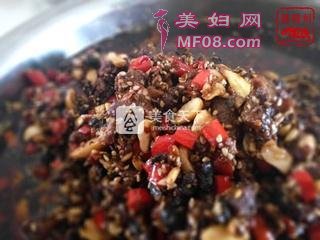 手工自制香辣豆鼓牛肉酱的做法步骤：13