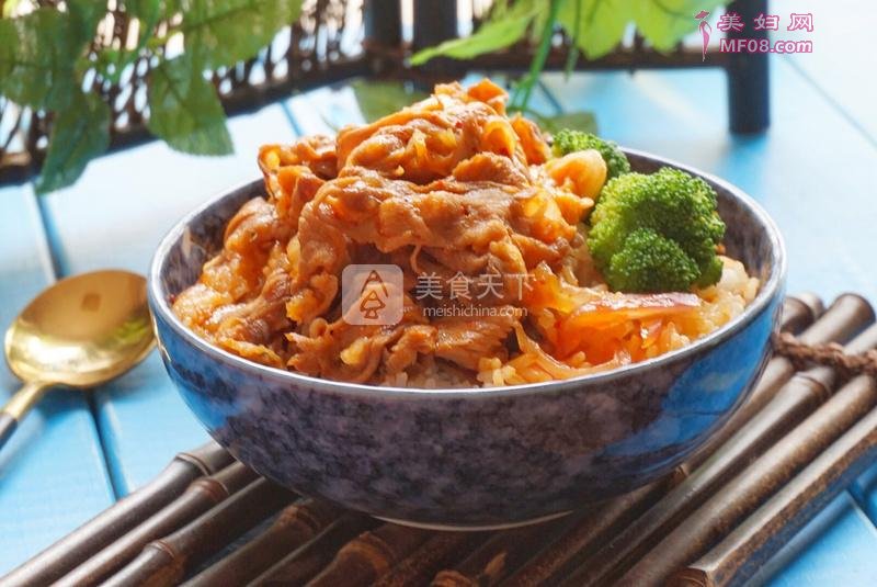 泡菜肥牛饭的做法
