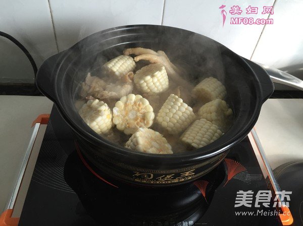 山药母鸡菌菇煲的做法