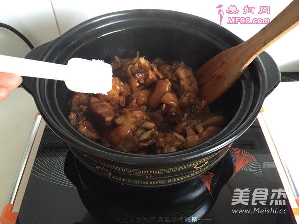 五香猪蹄煲的做法