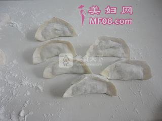 抱蛋煎饺的做法步骤：9