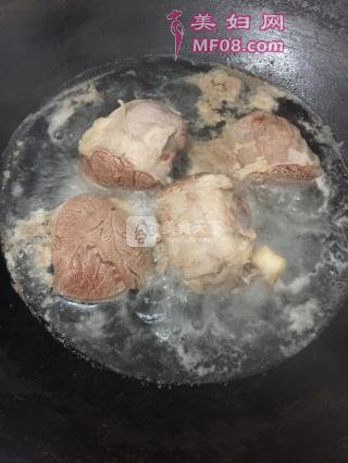 麻辣牛腱