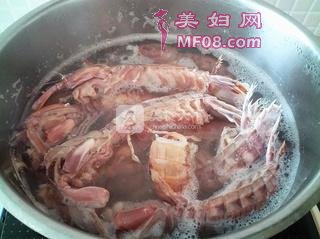 水煮虾爬子