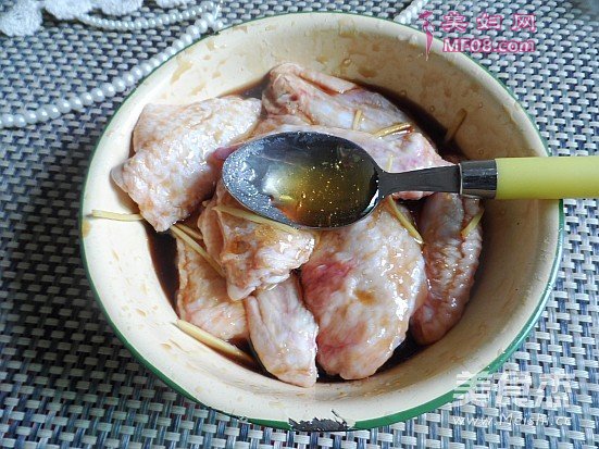 蜜汁鸡翅的做法