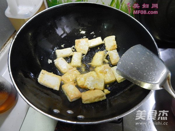 蒜苔烧豆腐的做法