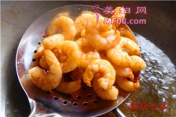 虾仁山药烧大葱步骤3
