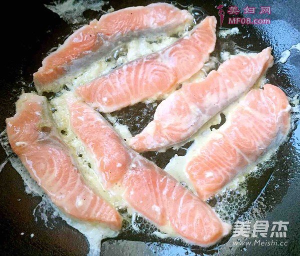 中式煎三文鱼的做法