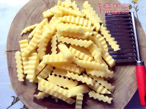 油炸狼牙土豆的做法