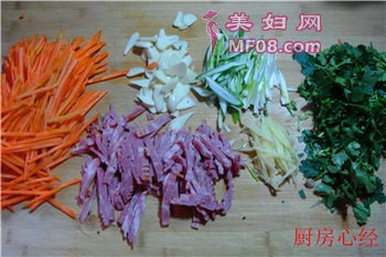 炒龙须挂面步骤2