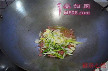 炒龙须挂面步骤9