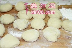 豆沙早餐包步骤2
